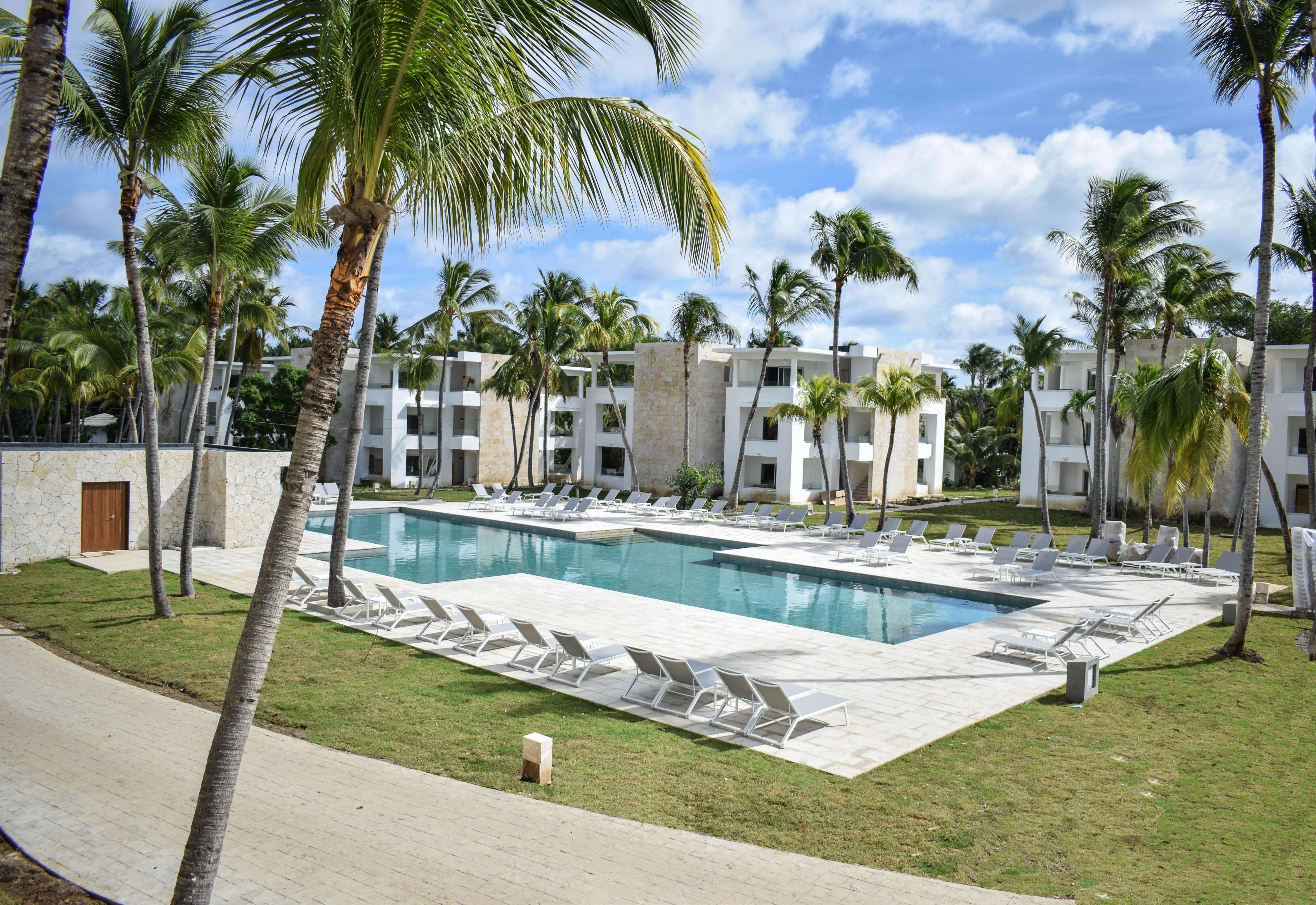 Grand Bavaro Princess All Suites Resort, Spa&Casino Esterno foto The swimming pool at the resort