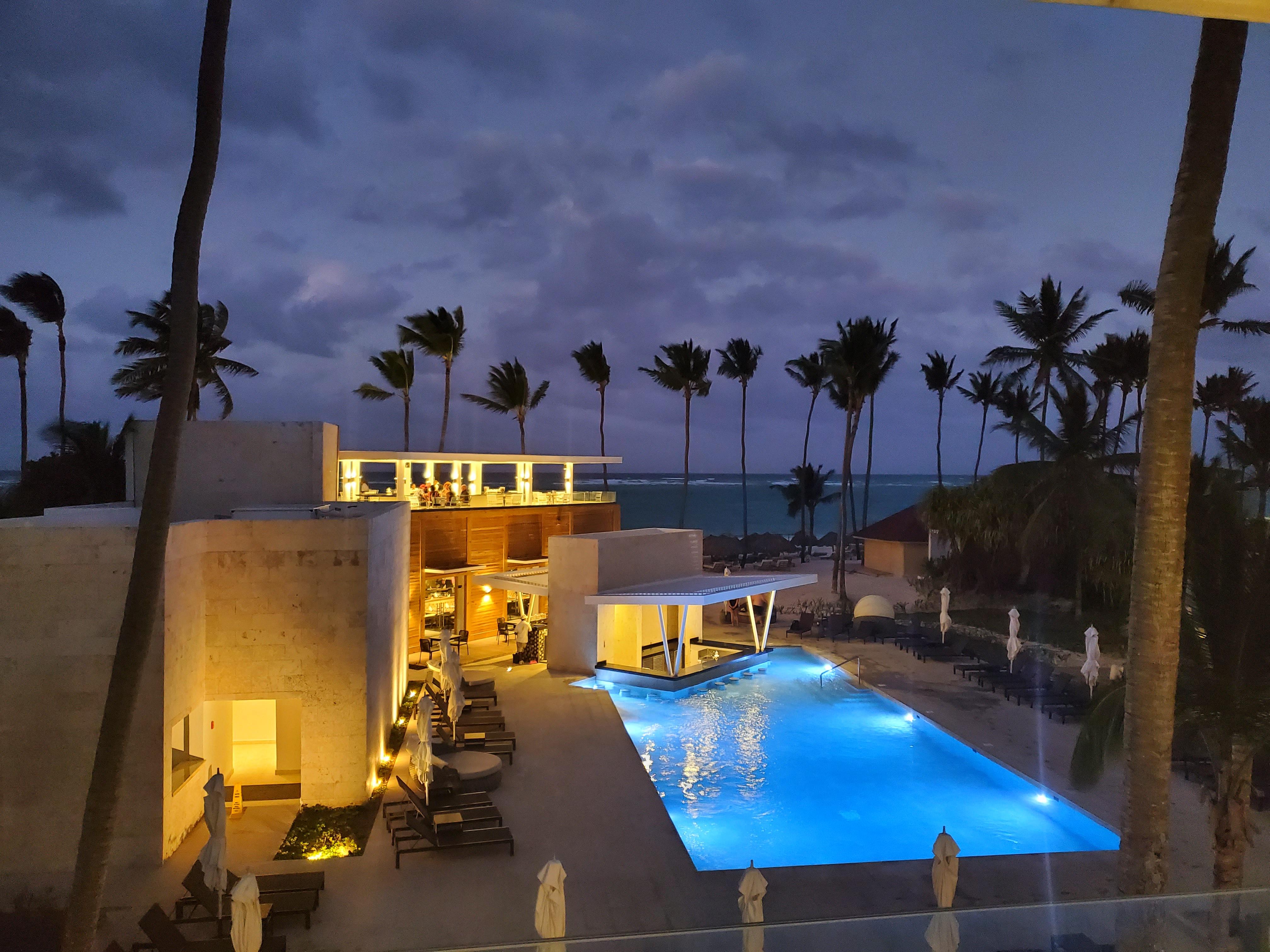 Grand Bavaro Princess All Suites Resort, Spa&Casino Esterno foto The beach house at the resort