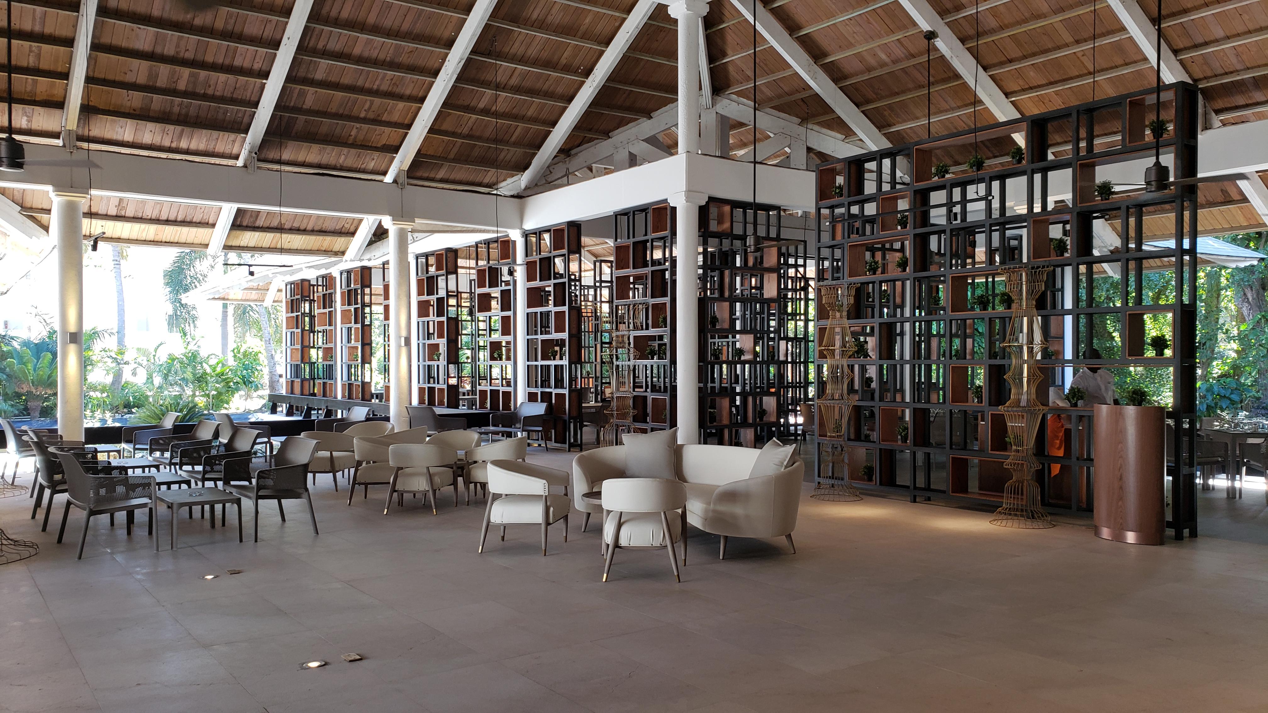 Grand Bavaro Princess All Suites Resort, Spa&Casino Esterno foto The interior of the resort