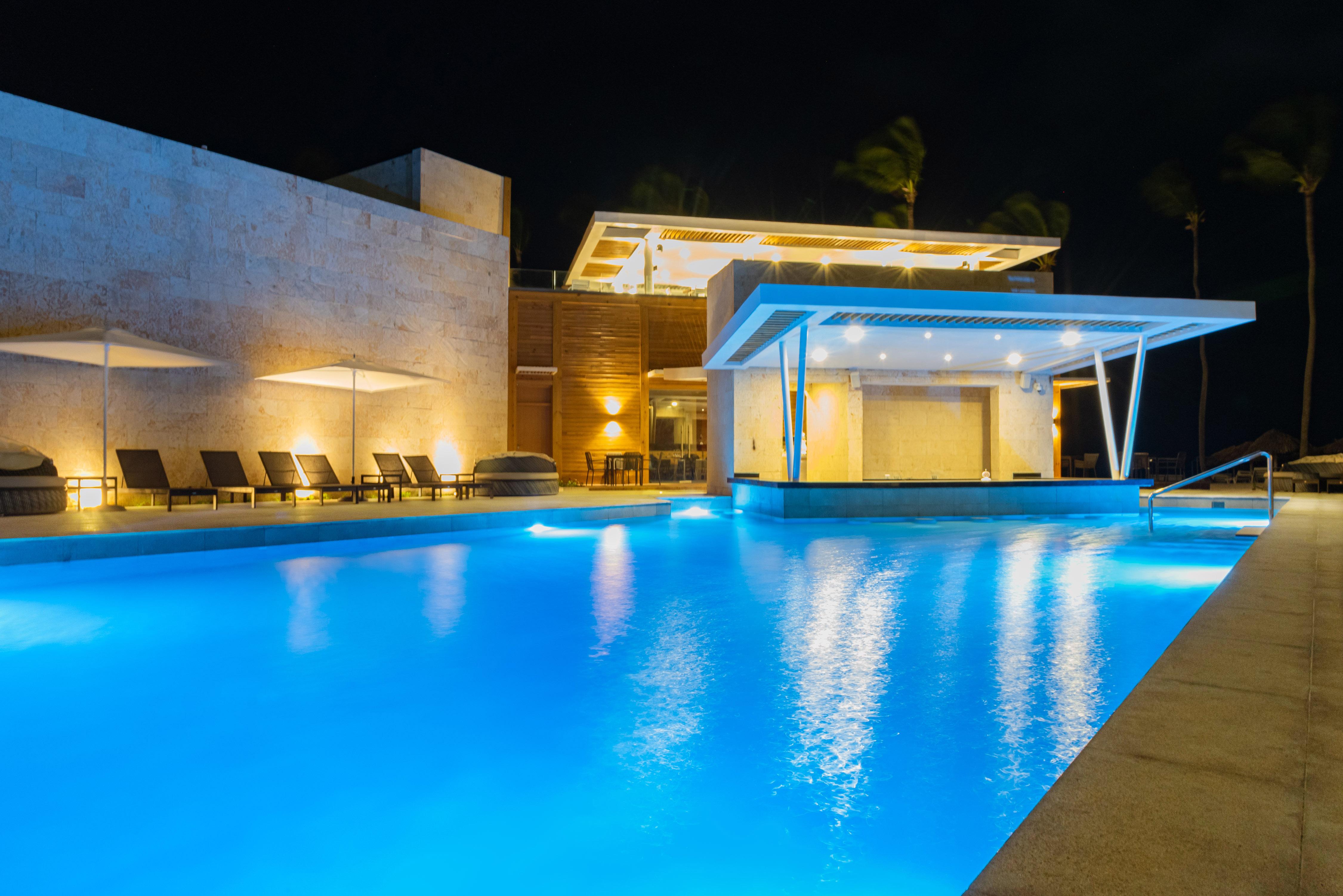 Grand Bavaro Princess All Suites Resort, Spa&Casino Esterno foto The swimming pool at the resort