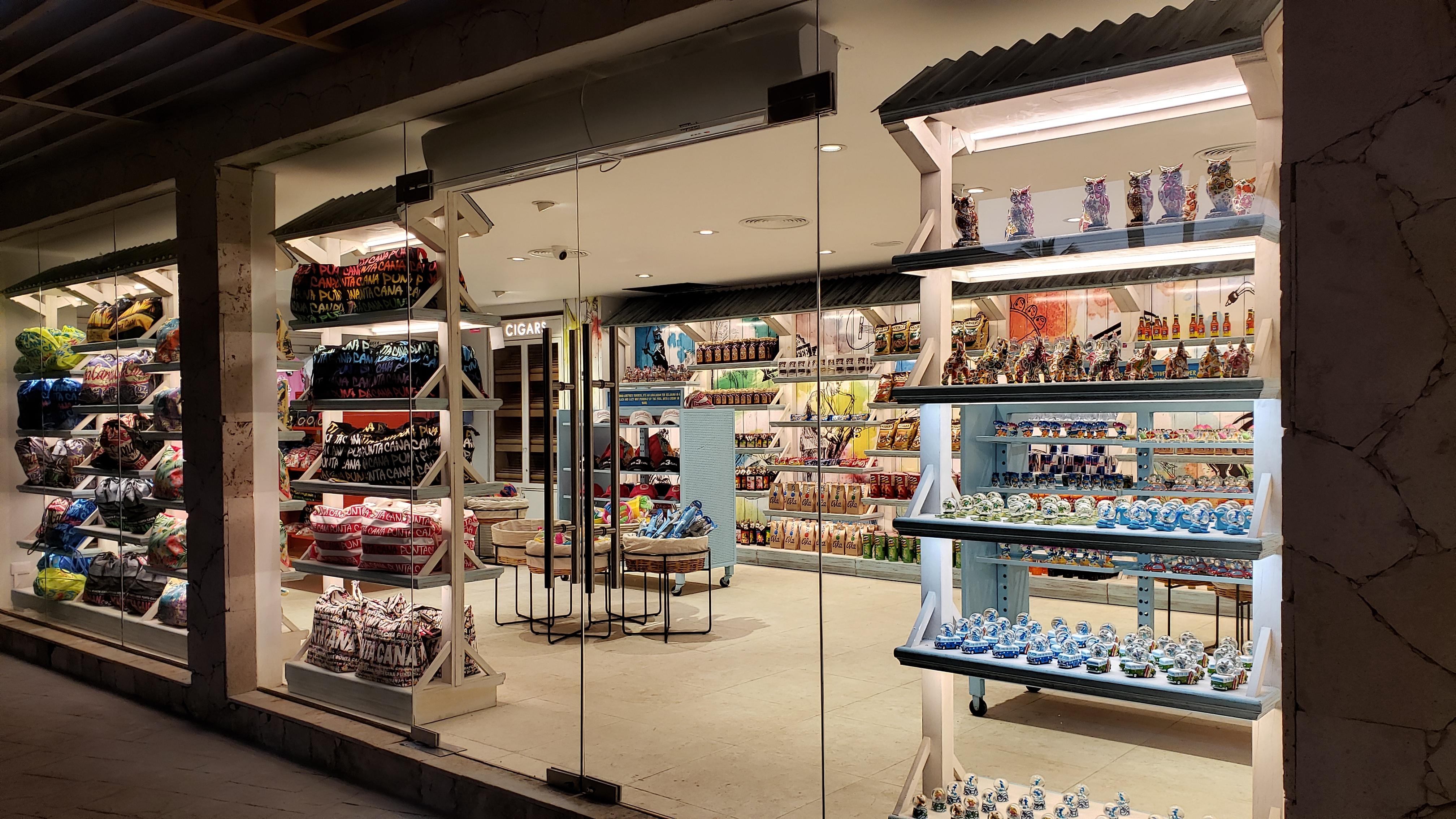 Grand Bavaro Princess All Suites Resort, Spa&Casino Esterno foto A typical supermarket in Malta