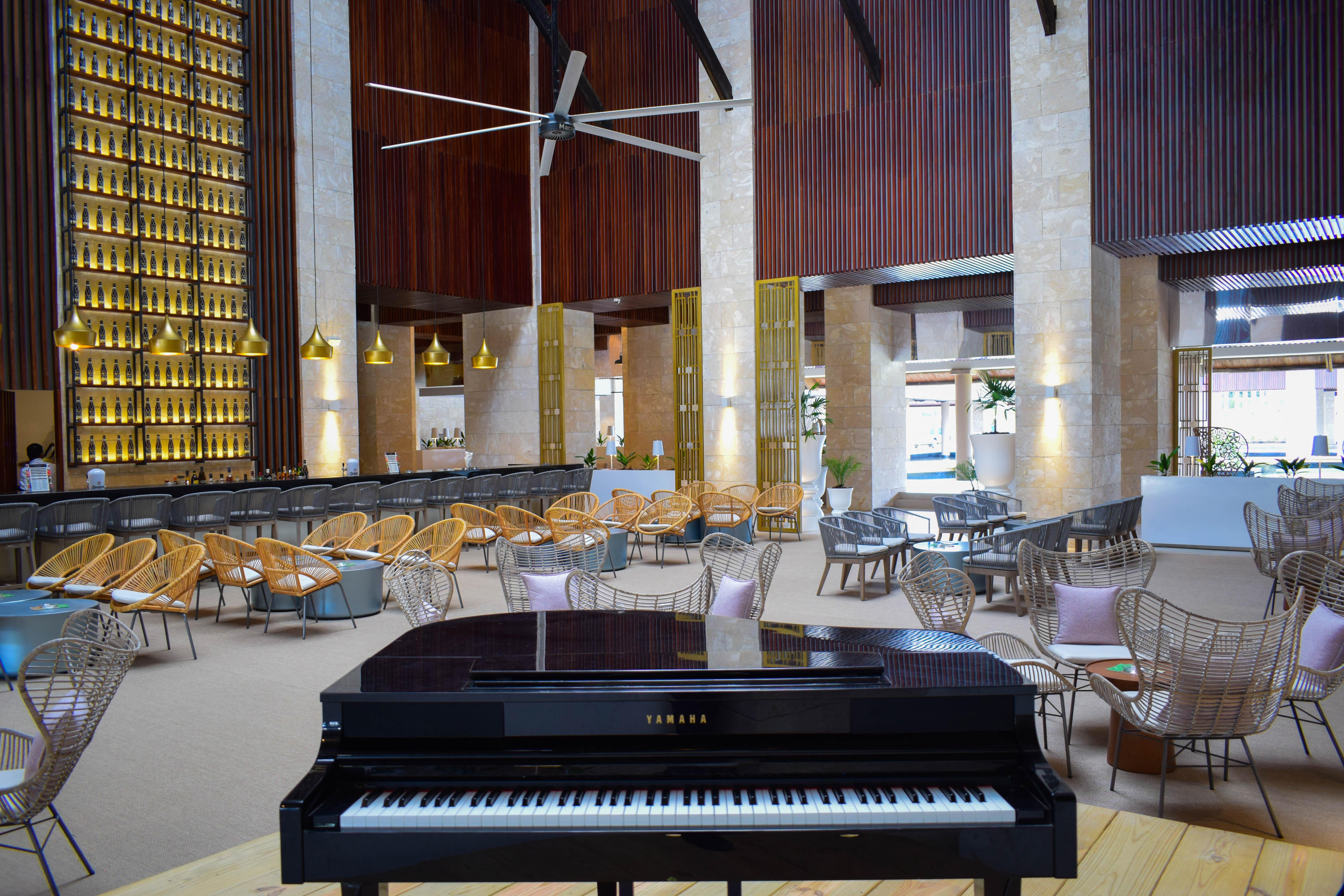 Grand Bavaro Princess All Suites Resort, Spa&Casino Esterno foto The interior of the restaurant
